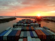 1_container-vessle-on-the-Savannah-River-2