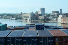 1_Savannah-Cityscape-container-ship