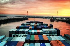 1_container-vessle-on-the-Savannah-River-1