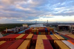 1_container-vessle-on-the-Savannah-River-3